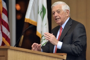 5 Reasons You Should Attend the C-Suite Speaker Series Featuring Hugh McColl
